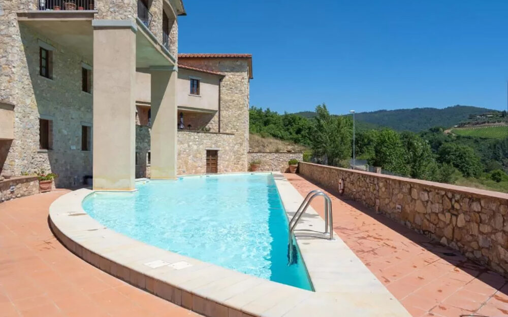 Beautiful apartments with swimming pool in the heart of the Chianti, Gaiole in Chianti, Siena, Tuscany