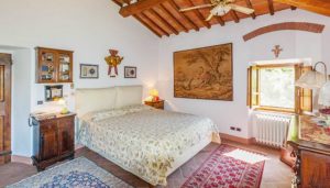 Renovated Villa with 5 BDRS, and beautiful views, Poggio, Chianti