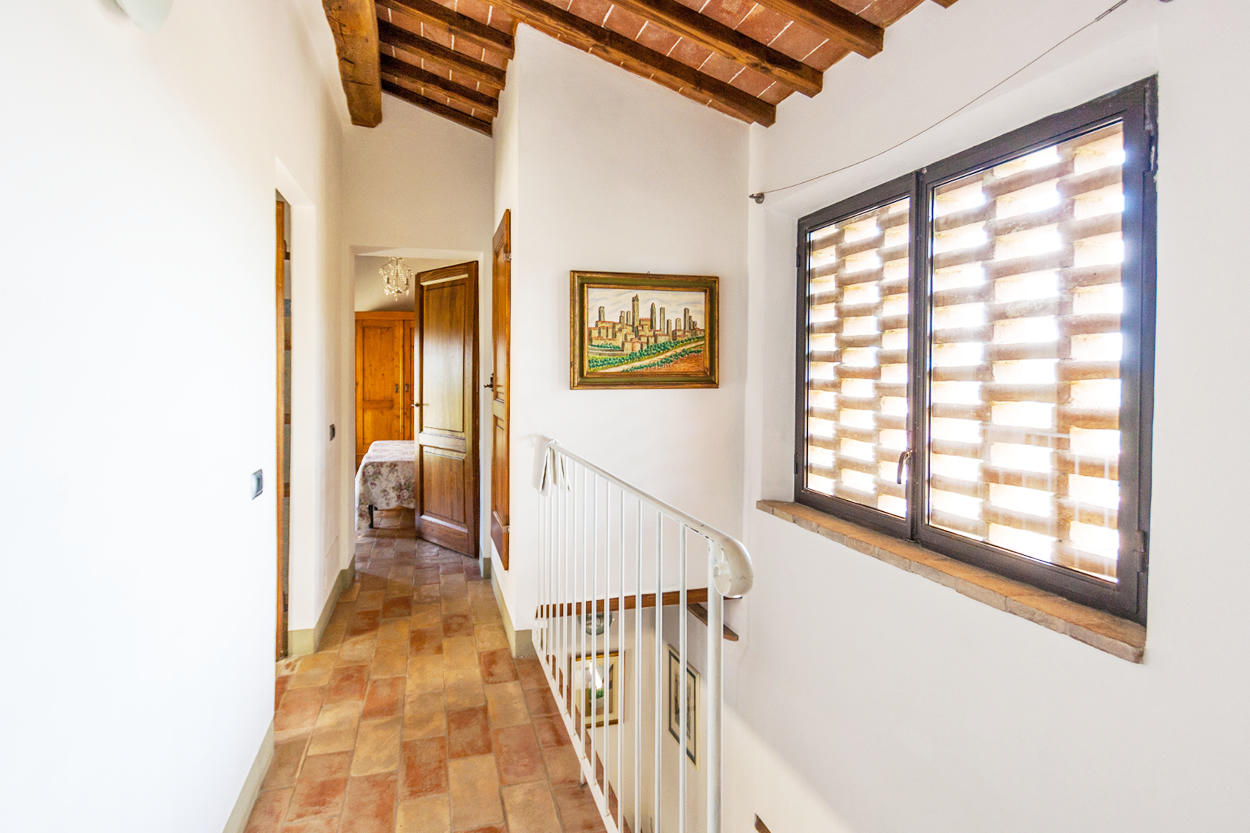 Beautifully restored 3 BDR panoramic farmhouse, San Gimignano, Siena, Tuscany