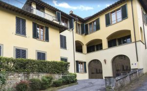 Luxurious and Historical 5 BDR Apartment, Florence, Tuscany