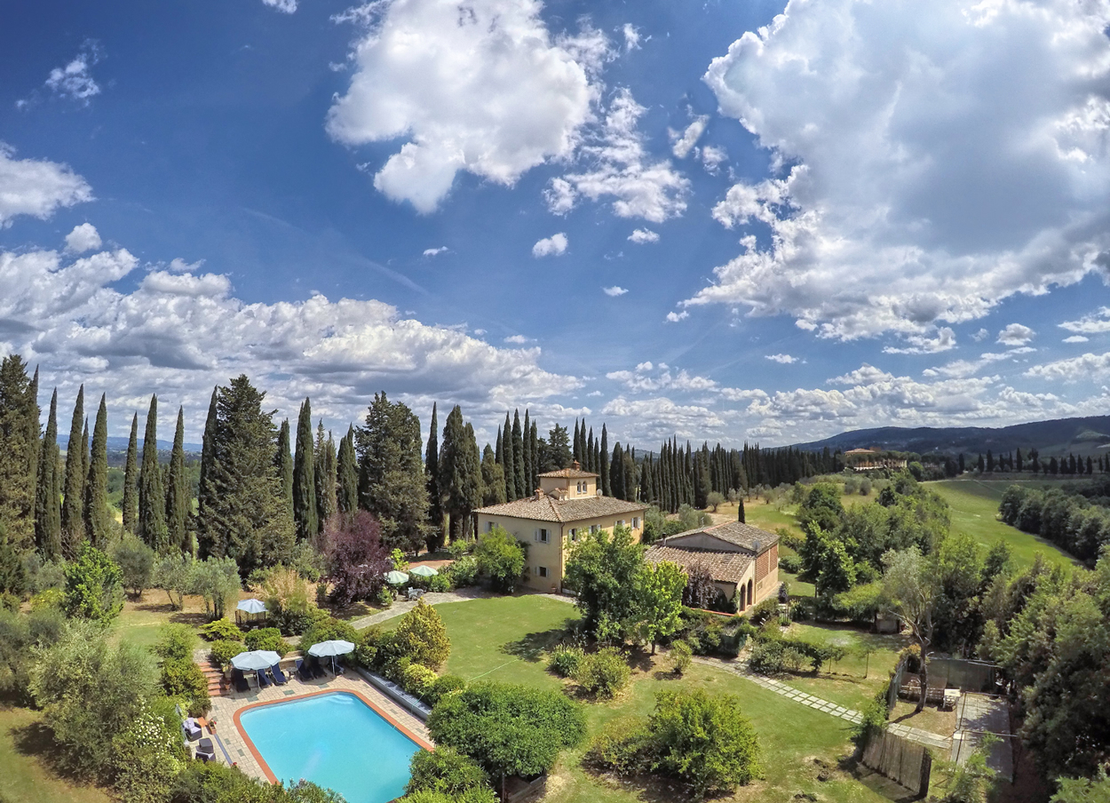 Prestigious estate on mature gardens, private swimming pool, Casole d’Elsa, Tuscany