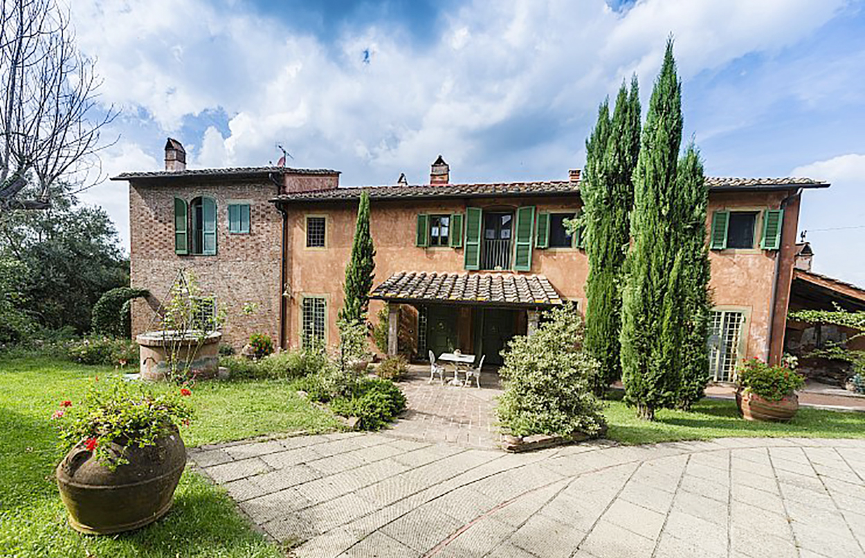 Historic country house with 6 BDR, panoramic views, set in the Pisane hills, Tuscany