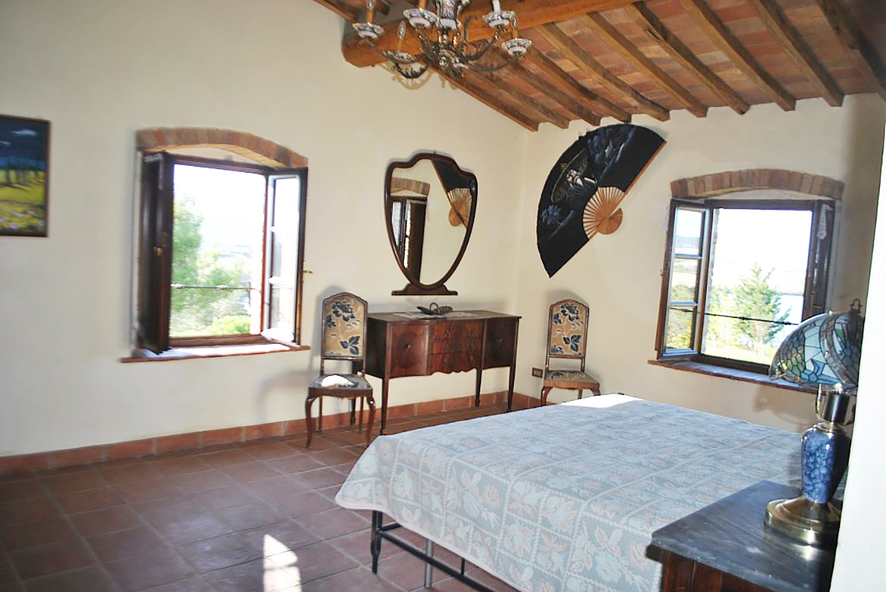 Typical Tuscan farmhouse completely renovated, country views, minutes from the seas side of Castiglioncello, Tuscany