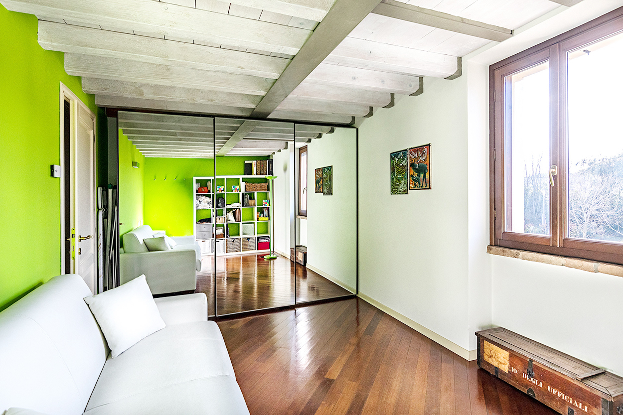 2 BDR apartment beautifully renovated in ancient monastery, Salo, Lake Garda