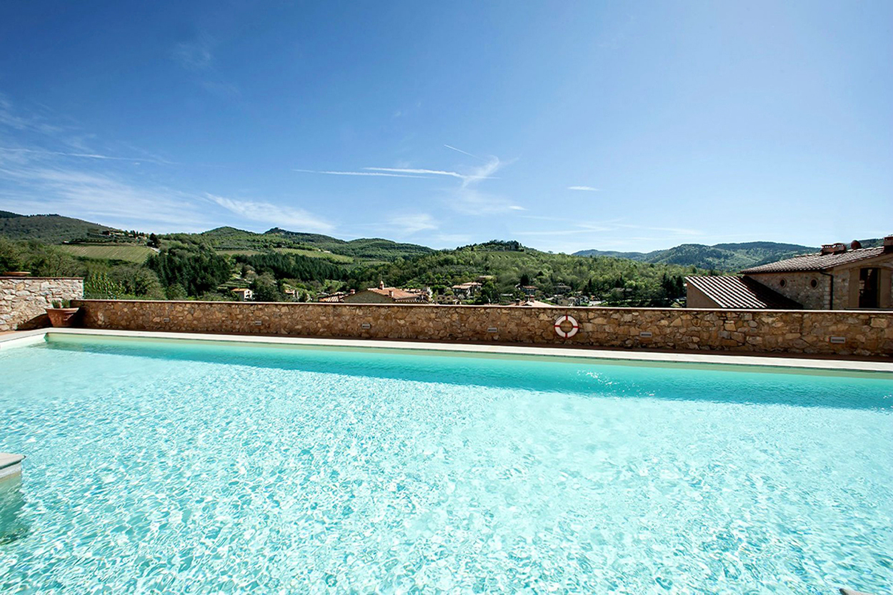 Beautiful apartment with swimming pool in the heart of the Chianti, Gaiole in Chianti, Siena, Tuscany