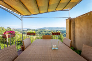 BEAUTIFULLY RESTORED 3 BDR PALACE WITH STUNNING VIEWS, PRIVATE GARDEN, TERRICCIOLA, PISA, TUSCANY