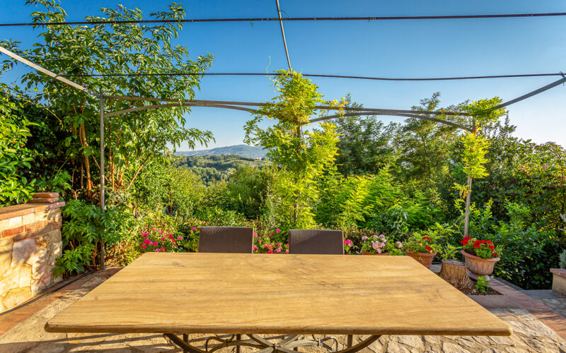 BEAUTIFULLY RESTORED 3 BDR PALACE WITH STUNNING VIEWS, PRIVATE GARDEN, TERRICCIOLA, PISA, TUSCANY