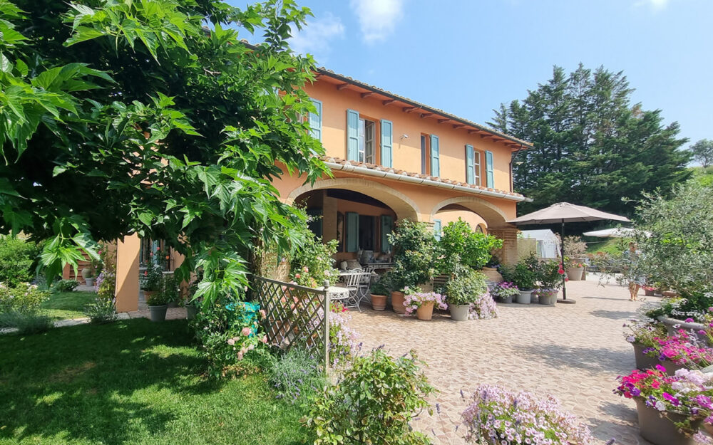 CHARMING RESTORED 4 BDR FARMHOUSE, SWIMMING POOL, VOLTERRA, PISA, TUSCANY