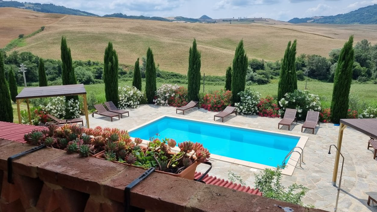 PERFECT TUSCAN RETREAT WITH SWIMMING POOL AND BREATHTAKING VIEWS, VOLTERRA, PISA, TUSCANY