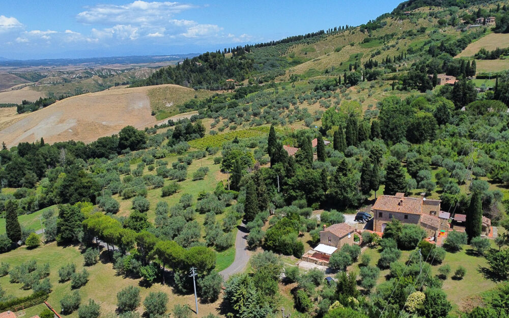 CHARMING TUSCAN FARMHOUSE IN VOLTERRA HILLS, VOLTERRA, PISA TUSCANY