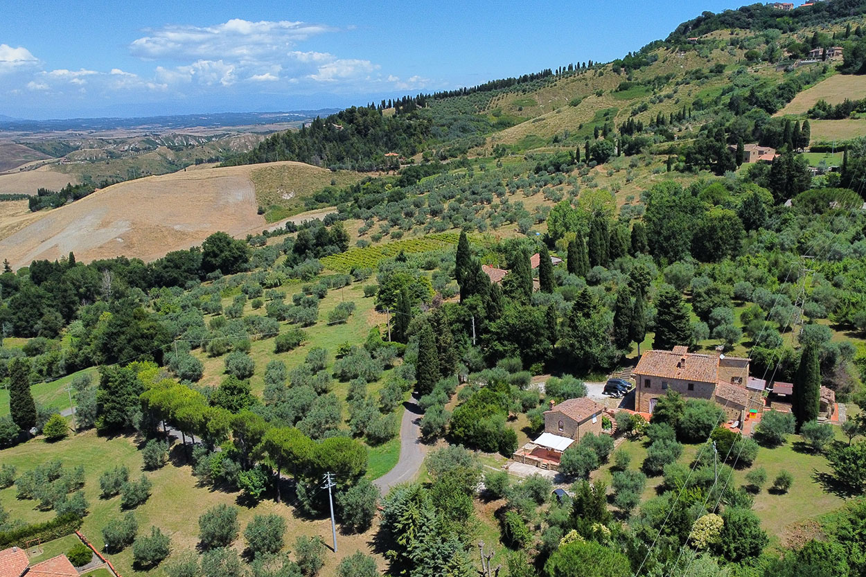 CHARMING TUSCAN FARMHOUSE IN VOLTERRA HILLS, VOLTERRA, PISA TUSCANY