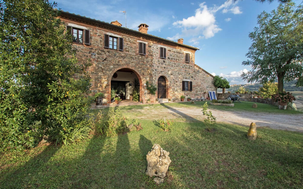 EXQUISITE 9 BDR FARMHOUSE, PANORAMIC SWIMMING POOL, MONTEPULCIANO, SIENA, TUSCANY