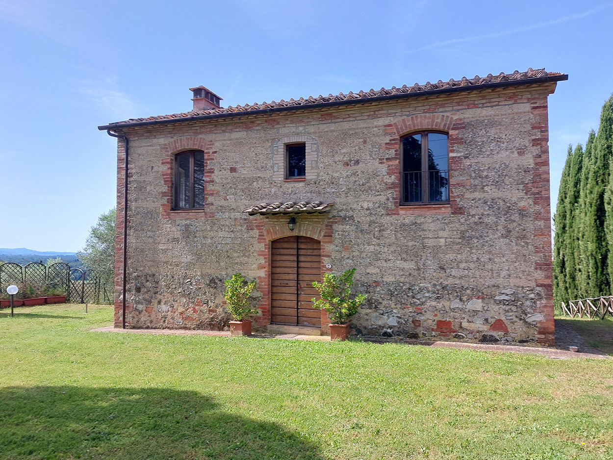 BEAUTIFUL 2 BDR COUNTRY HOME WITH GARDEN, ANNEX, CASTELNUOVO BERARDENGA, SIENA, TUSCANY