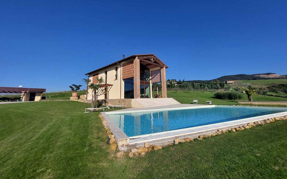 LUXURY COUNTRY HOUSE WITH INFINITY POOL AND PANORAMIC VIEWS, MONTAIONE, FLORENCE, TUSCANY