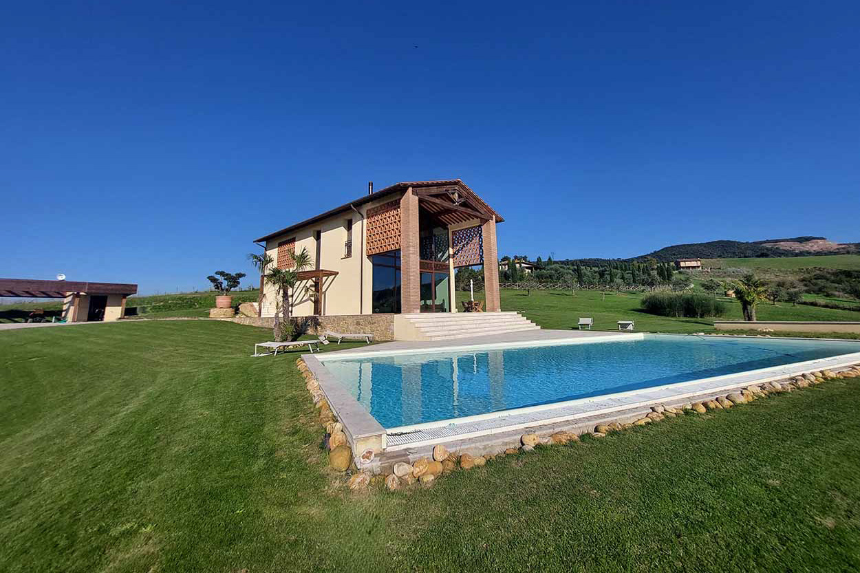 LUXURY COUNTRY HOUSE WITH INFINITY POOL AND PANORAMIC VIEWS, MONTAIONE, FLORENCE, TUSCANY