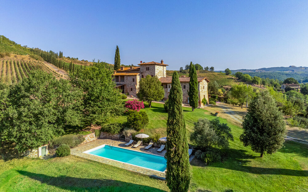 STUNNING 10 BDR FARM WITH VINEYARD, OLIVE GROVE & SWIMMING POOL, CASTELNUOVO BERARDENGA, SIENA, TUSCANY