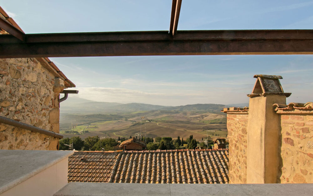 ELEGANT 2 BDR APARTMENT WITH PANORAMIC VIEWS, PIENZA, SIENA, TUSCANY